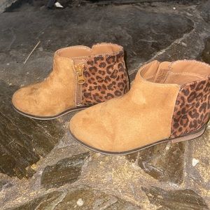Cat and Jack size 12 girls boots